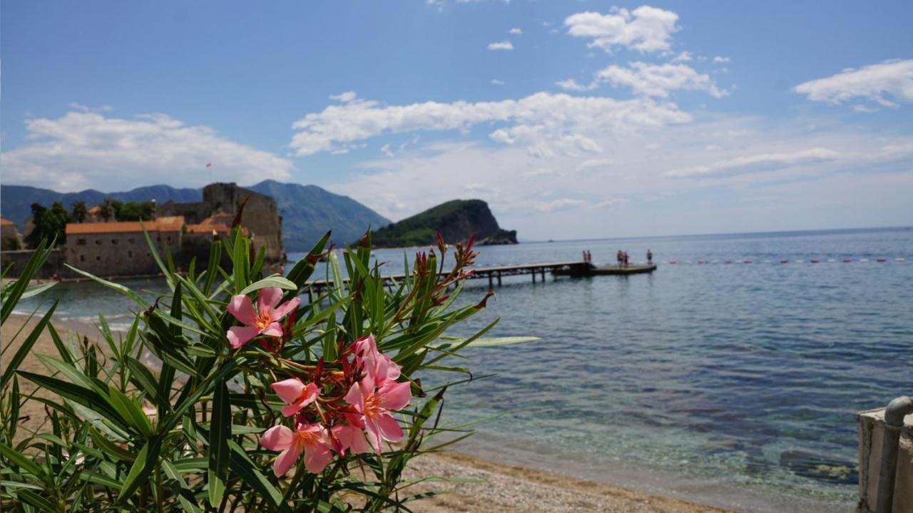 Stanivukovic * Budva